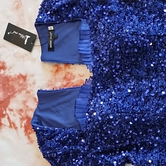 Sequin Mermaid Hem Gown - Picture 2 of 14